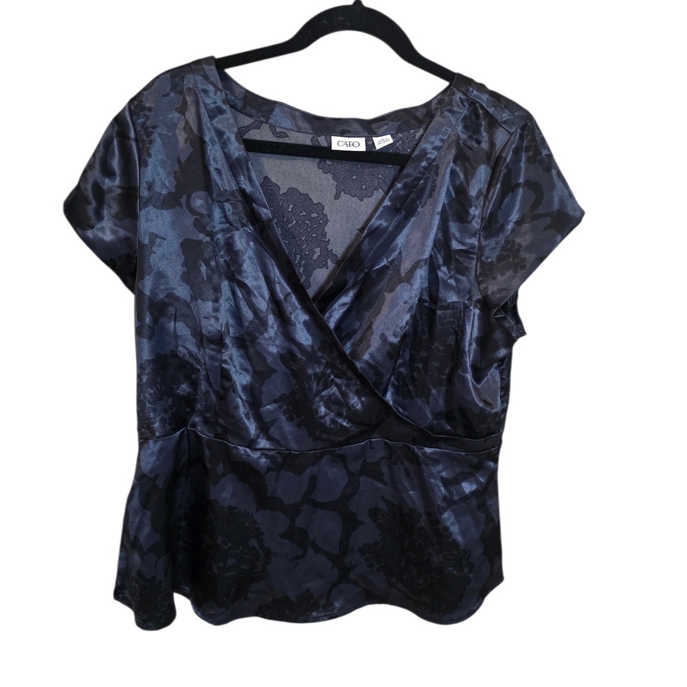 Cato Black and Navy XL Floral Women's Top.